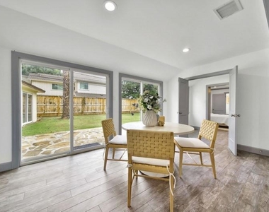 10042 Briar Forest Drive - Photo Thumbnail 13