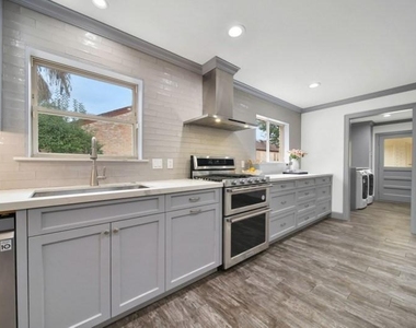 10042 Briar Forest Drive - Photo Thumbnail 19