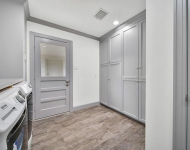 10042 Briar Forest Drive - Photo Thumbnail 23