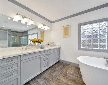 10042 Briar Forest Drive - Photo Thumbnail 32