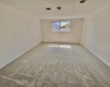11606 Sagehurst Lane - Photo Thumbnail 8