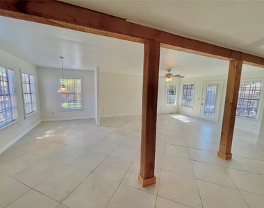 11606 Sagehurst Lane - Photo Thumbnail 5