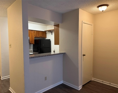 2120 El Paseo Street - Photo Thumbnail 6