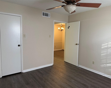 2120 El Paseo Street - Photo Thumbnail 13