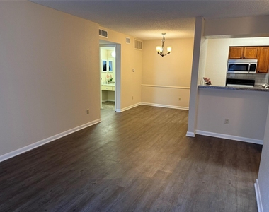2120 El Paseo Street - Photo Thumbnail 5