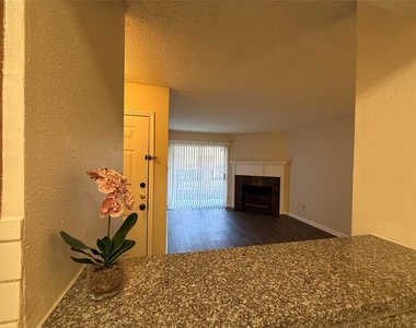 2120 El Paseo Street - Photo Thumbnail 4