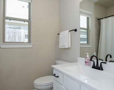 320 Rise Lane - Photo Thumbnail 30