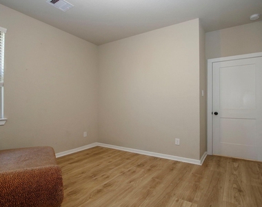 320 Rise Lane - Photo Thumbnail 29