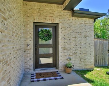 320 Rise Lane - Photo Thumbnail 4
