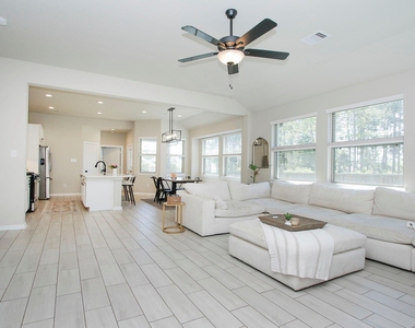 320 Rise Lane - Photo Thumbnail 8