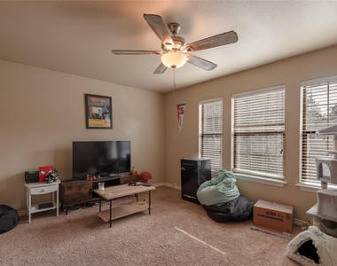 104 Yegua Circle - Photo Thumbnail 18