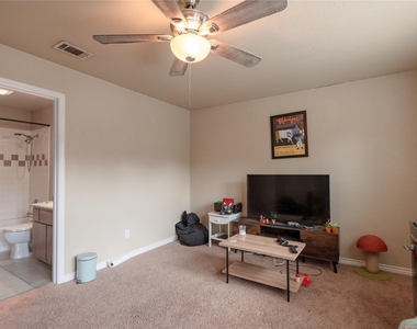 104 Yegua Circle - Photo Thumbnail 19