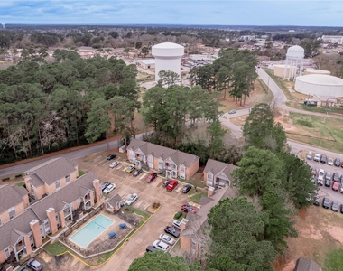 2402 Sycamore Avenue - Photo Thumbnail 24