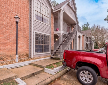 2402 Sycamore Avenue - Photo Thumbnail 2