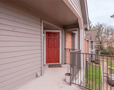 2402 Sycamore Avenue - Photo Thumbnail 4