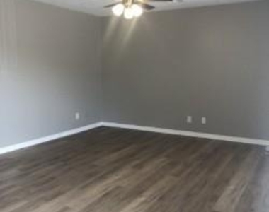 2402 Sycamore Avenue - Photo Thumbnail 14
