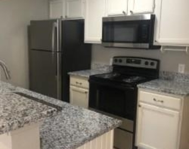 2402 Sycamore Avenue - Photo Thumbnail 10