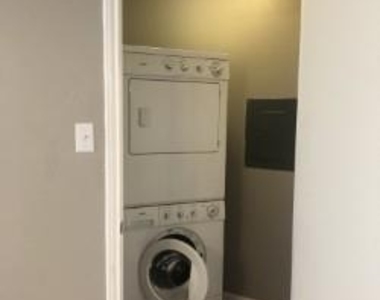 2402 Sycamore Avenue - Photo Thumbnail 12