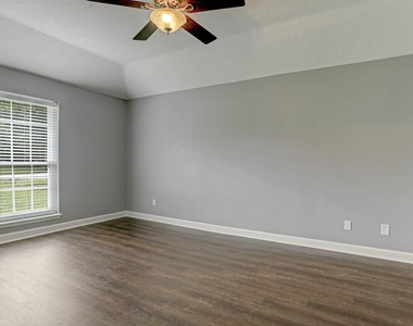 1211 Diablo Drive - Photo Thumbnail 8