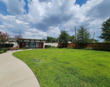 4743 Glen Isle Drive - Photo Thumbnail 19