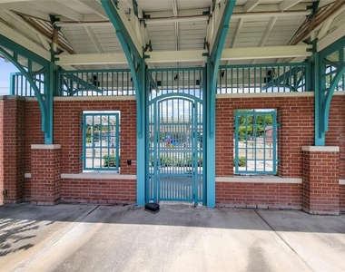 4743 Glen Isle Drive - Photo Thumbnail 20