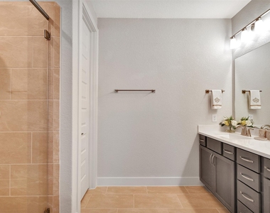 119 E 43rd Street - Photo Thumbnail 25