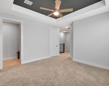 119 E 43rd Street - Photo Thumbnail 19