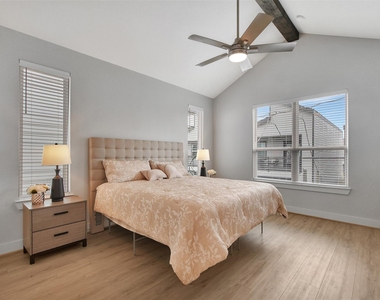 119 E 43rd Street - Photo Thumbnail 22