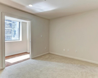 914 Main Street - Photo Thumbnail 7