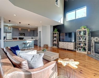 4308 Lillian  Street - Photo Thumbnail 12