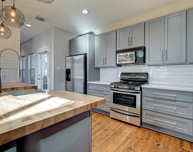 4308 Lillian  Street - Photo Thumbnail 24