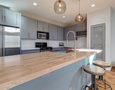 4308 Lillian  Street - Photo Thumbnail 23