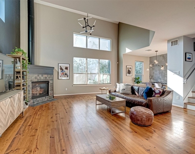 4308 Lillian  Street - Photo Thumbnail 10