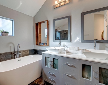 4308 Lillian  Street - Photo Thumbnail 31