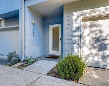 4308 Lillian  Street - Photo Thumbnail 3