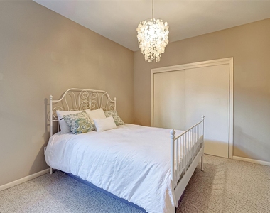 4308 Lillian  Street - Photo Thumbnail 34