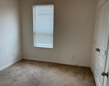 2711 Skyview Long Drive - Photo Thumbnail 8