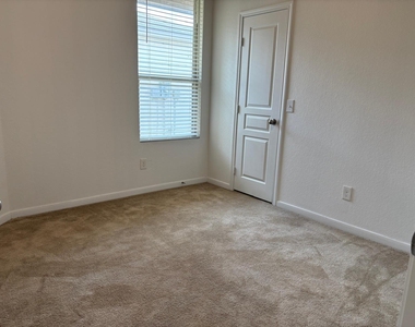 2711 Skyview Long Drive - Photo Thumbnail 9