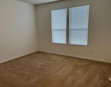 2711 Skyview Long Drive - Photo Thumbnail 4
