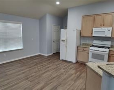 14123 Curry Creek Lane - Photo Thumbnail 3
