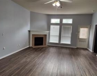 14123 Curry Creek Lane - Photo Thumbnail 2