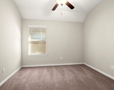 2939 Twin Cove Court - Photo Thumbnail 17