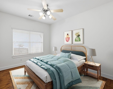 2322 Beall Street - Photo Thumbnail 8