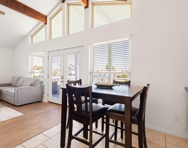 4014 Kent Drive - Photo Thumbnail 2