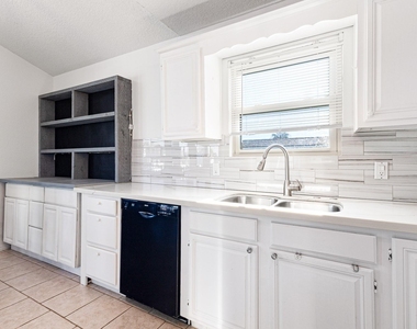 4014 Kent Drive - Photo Thumbnail 9