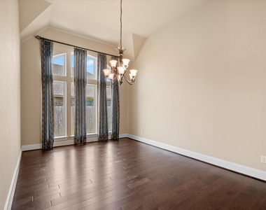 4410 Cobalt Cross Street - Photo Thumbnail 8