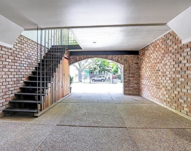 415 Hawthorne Street - Photo Thumbnail 11