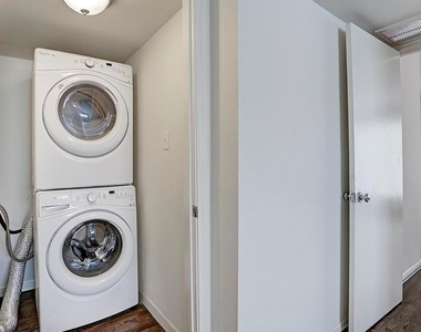 415 Hawthorne Street - Photo Thumbnail 9
