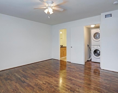 415 Hawthorne Street - Photo Thumbnail 8