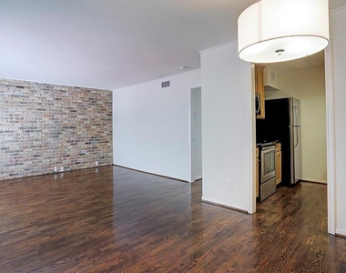 415 Hawthorne Street - Photo Thumbnail 4